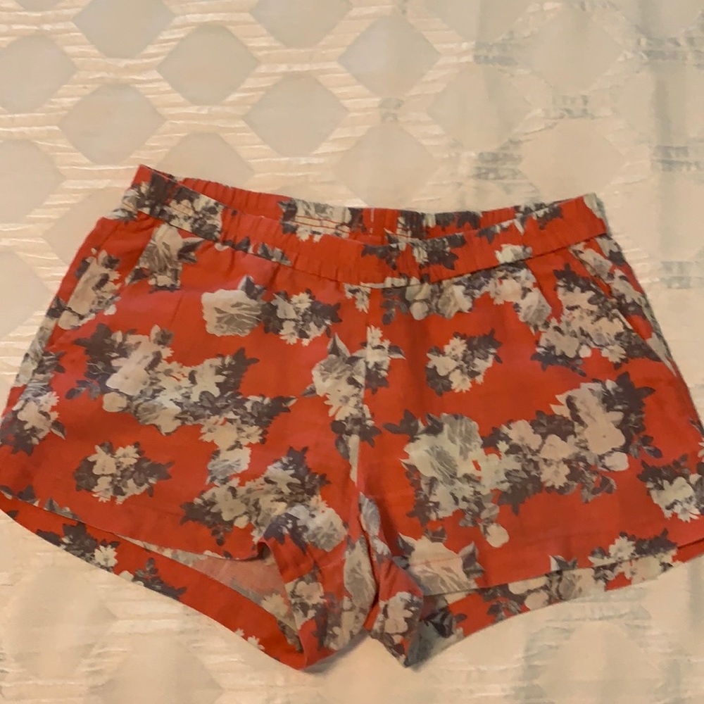 Women’s linen shorts